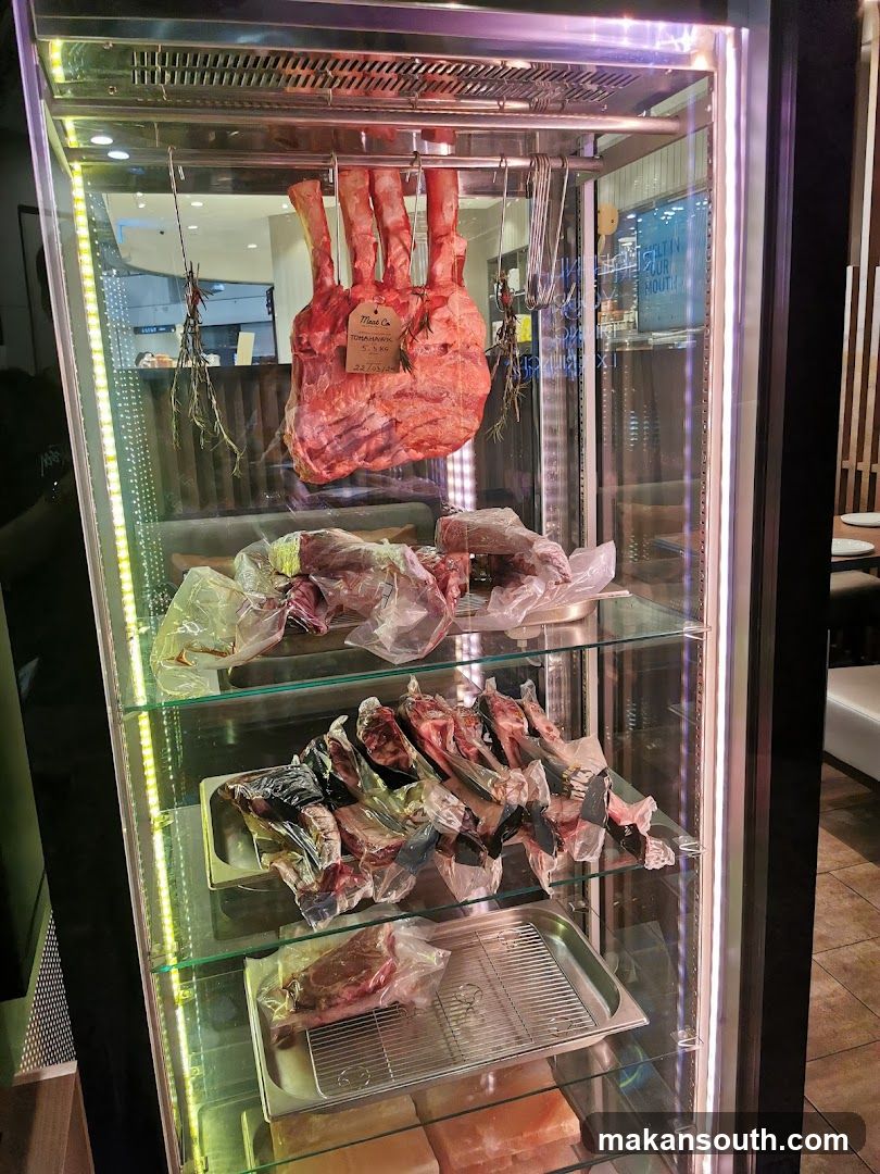 Meat display case