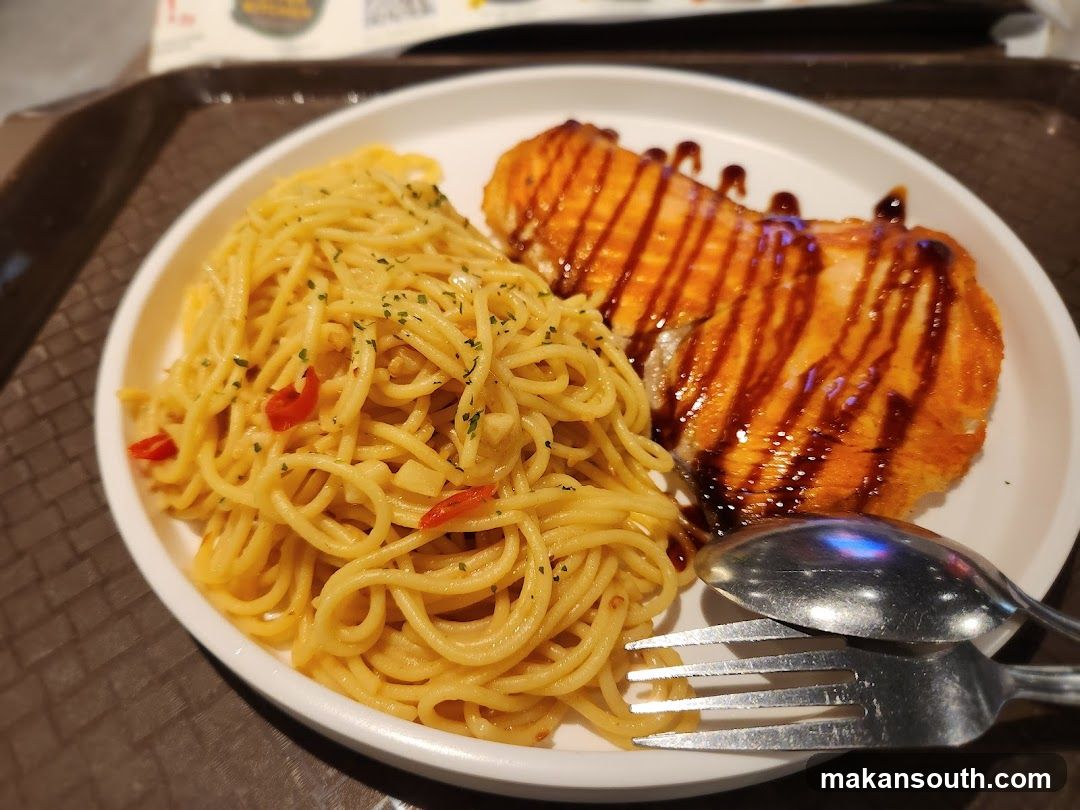 Grilled Chicken and Pasta Dish