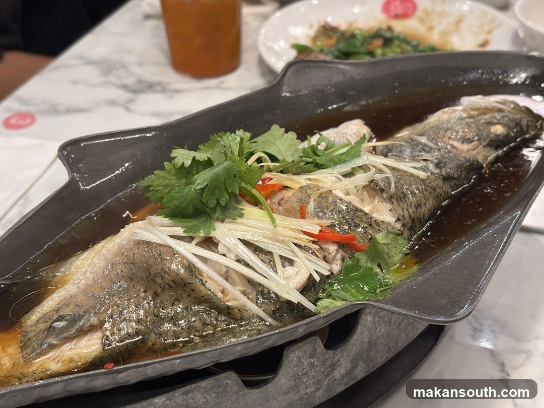 Go-Ang Pratunam Chicken Rice