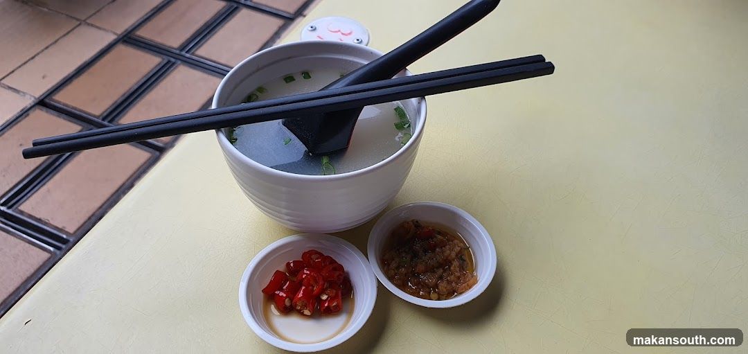 Soup Bowl with Condiments