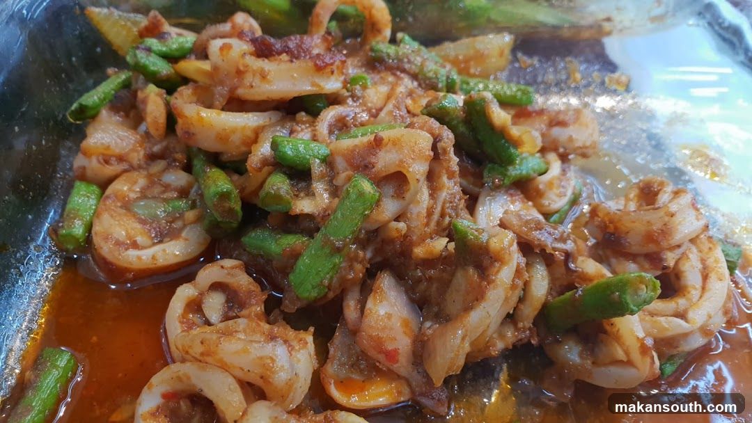 Stir-fried Squid with Green Beans