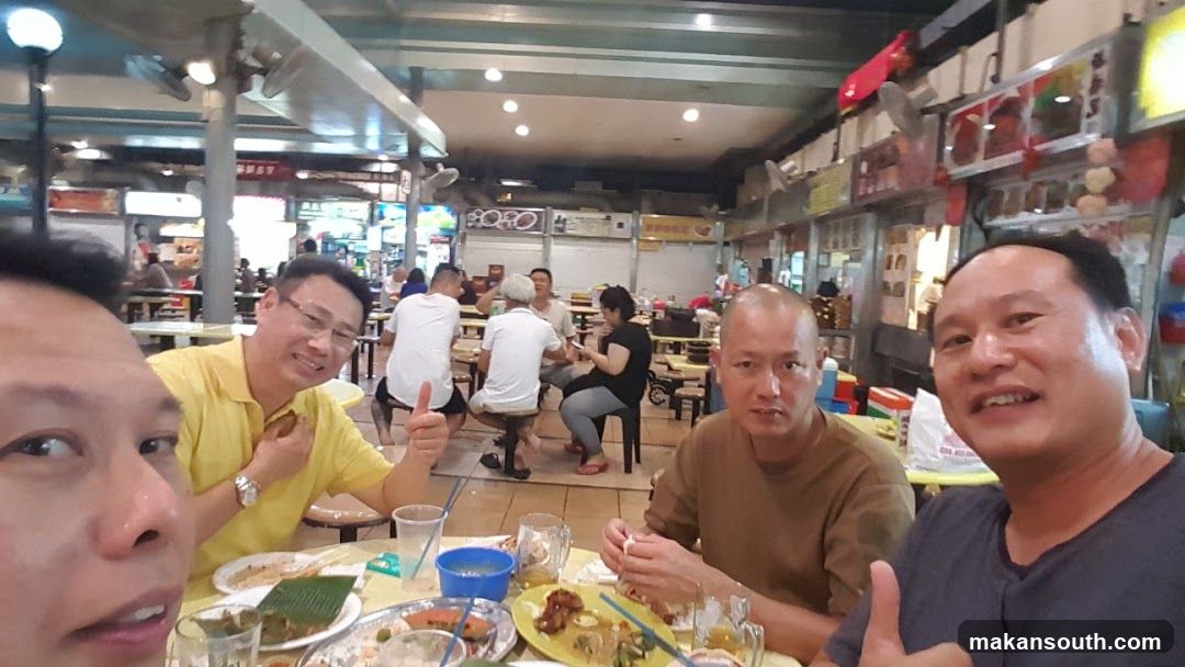 Group dining at a food court