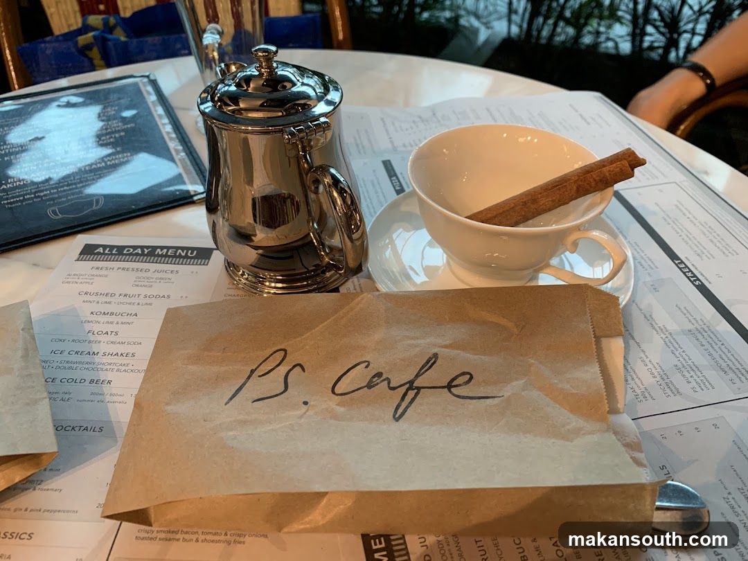 Table Setting at Café