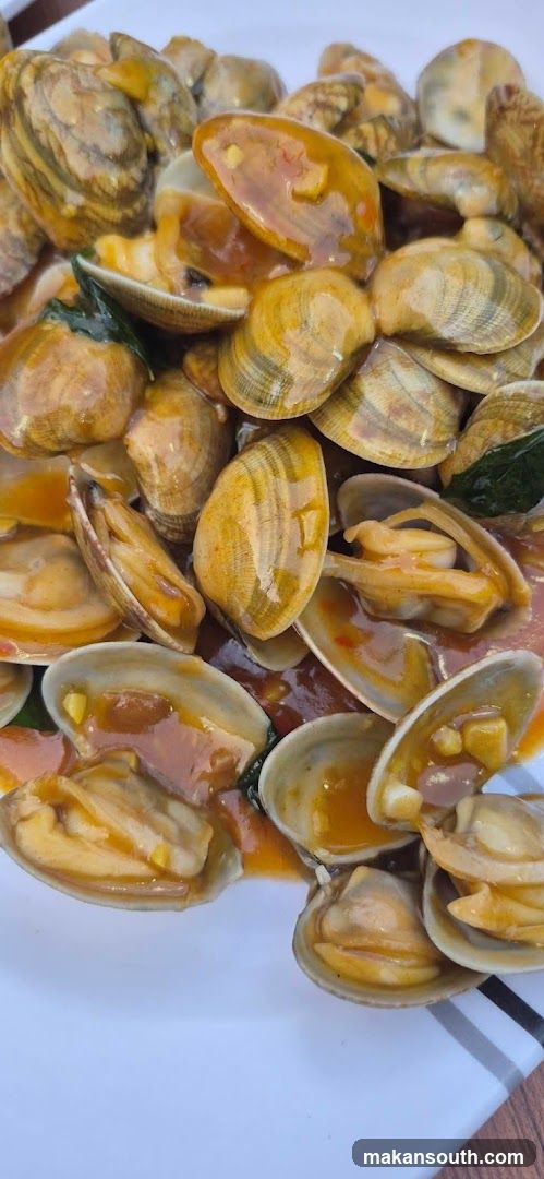 Stir-fried Clams with Sauce