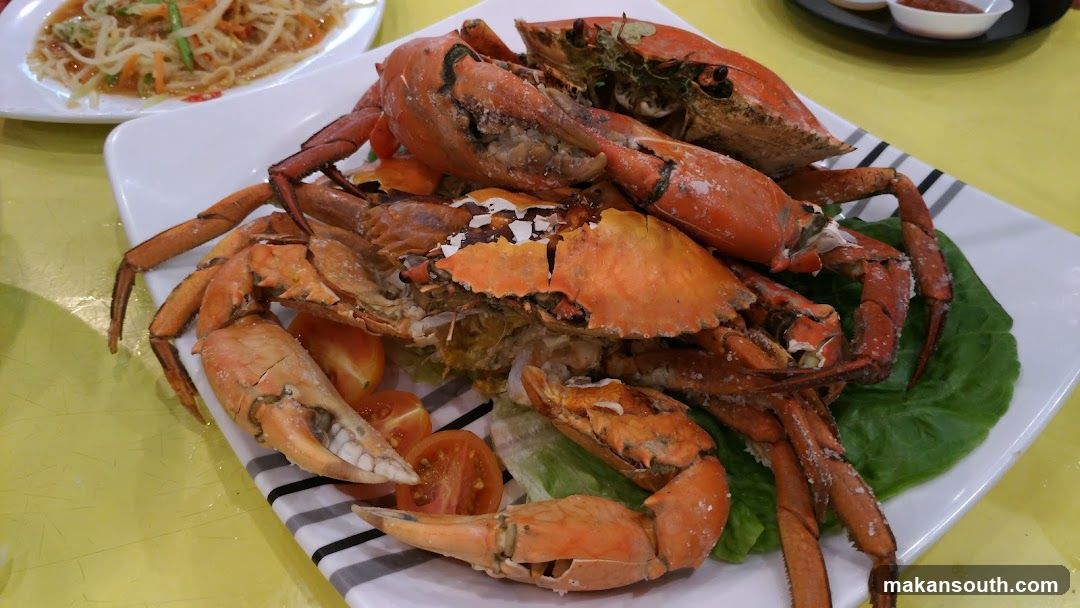 Steamed Crabs with Tomatoes and Lettuce