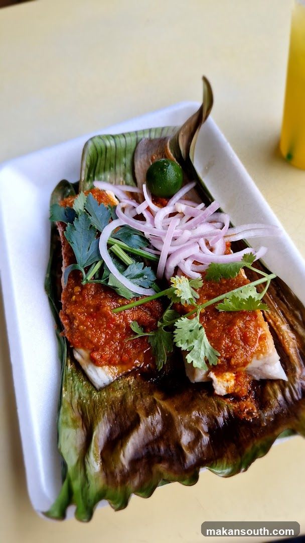 Grilled Fish with Chili Sauce and Onions
