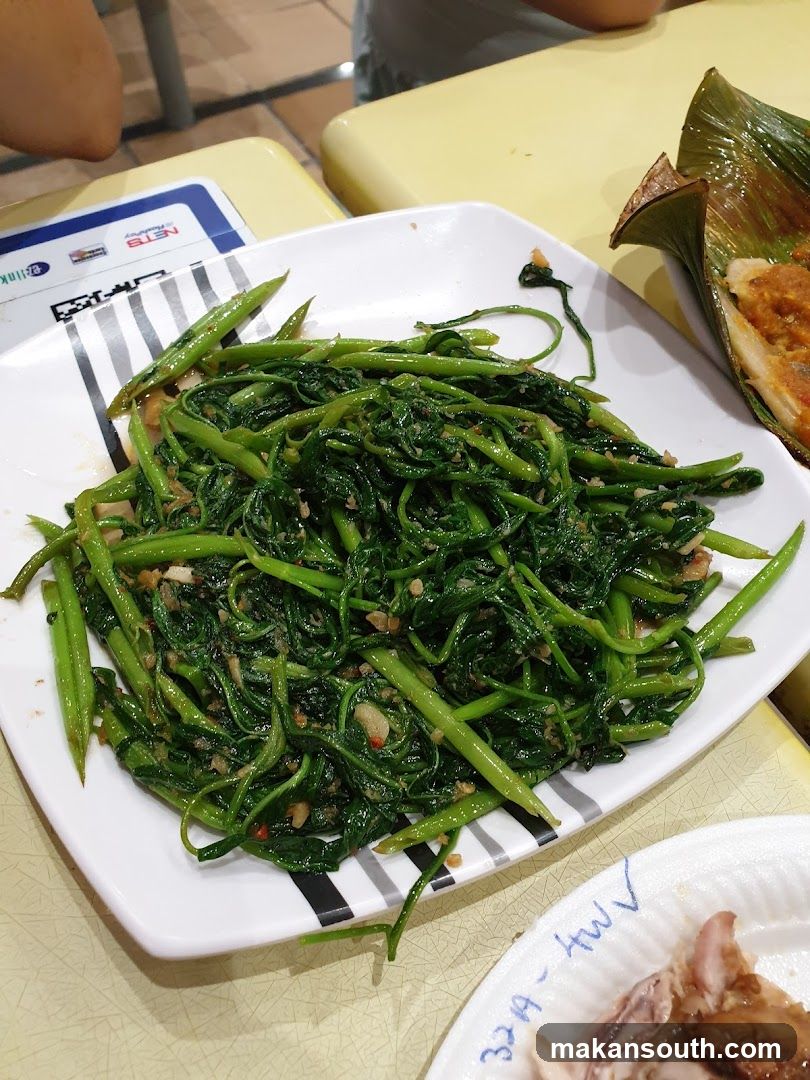 Stir-fried Water Spinach with Garlic