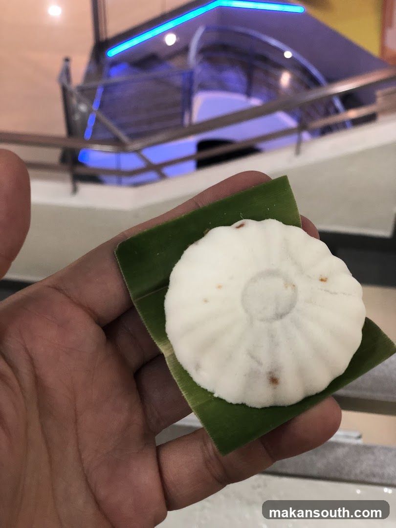 Queensway Lau Tan Tutu Kueh