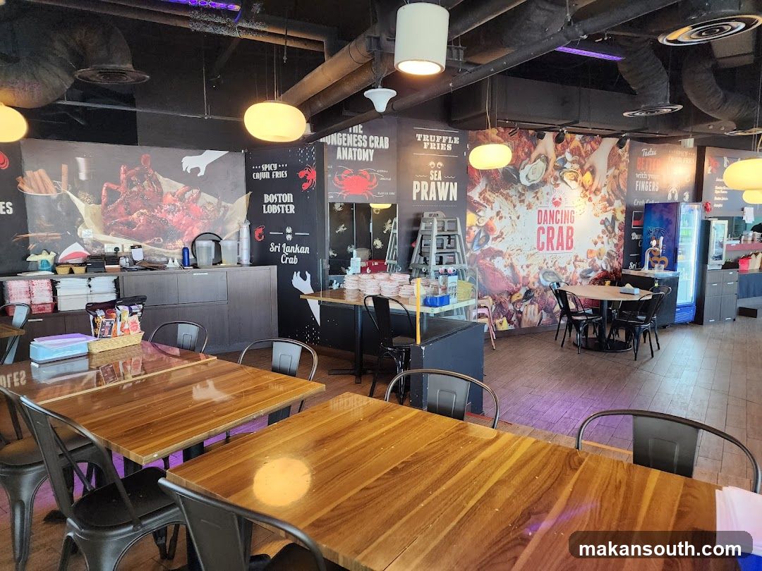 Crab Restaurant Interior