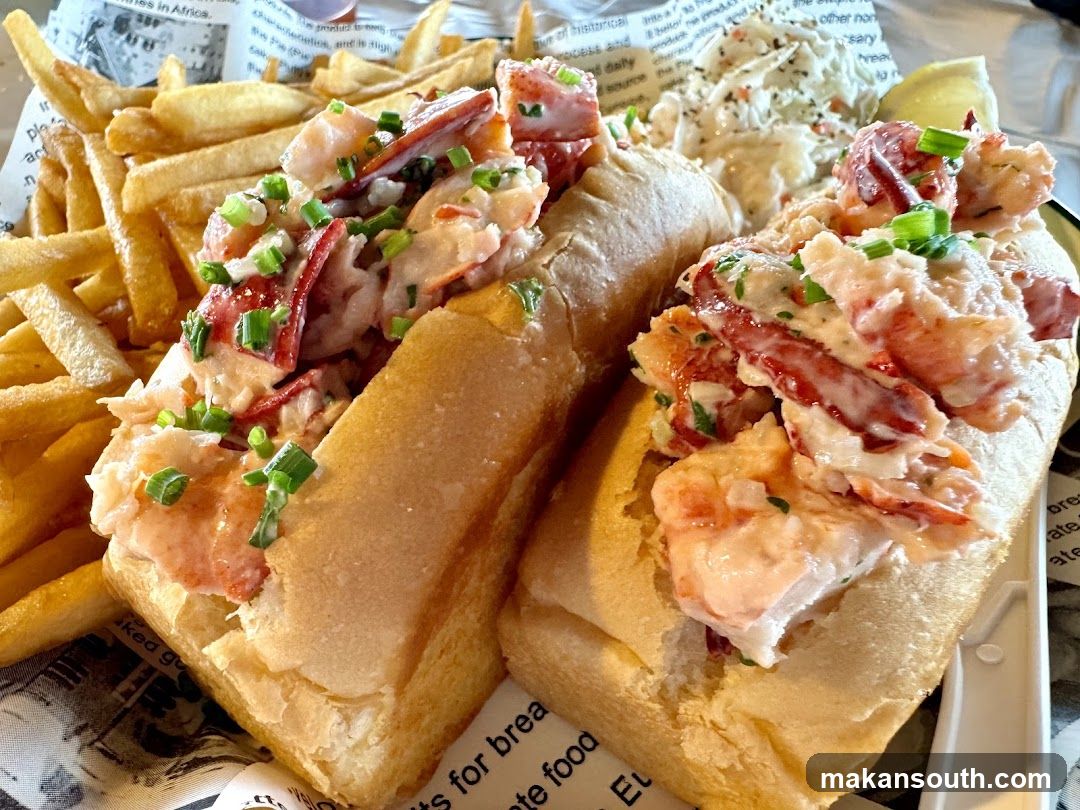 Lobster Roll with Fries