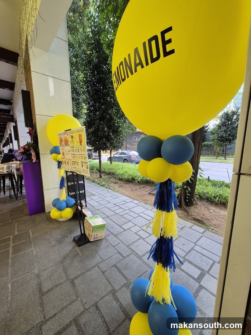 Lemonade Balloon Display Outside Storefront