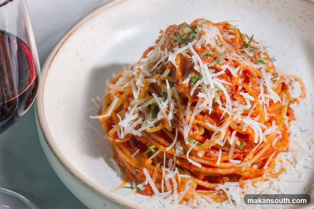 Spaghetti with Tomato Sauce and Cheese