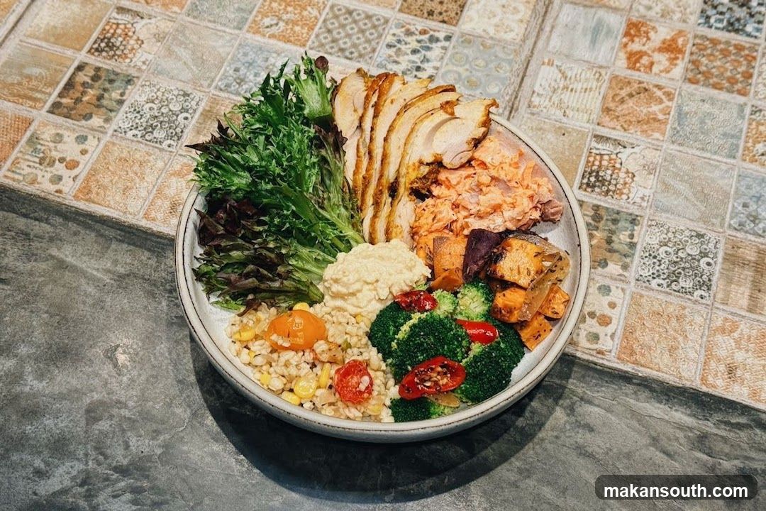 Healthy Bowl with Salmon and Broccoli