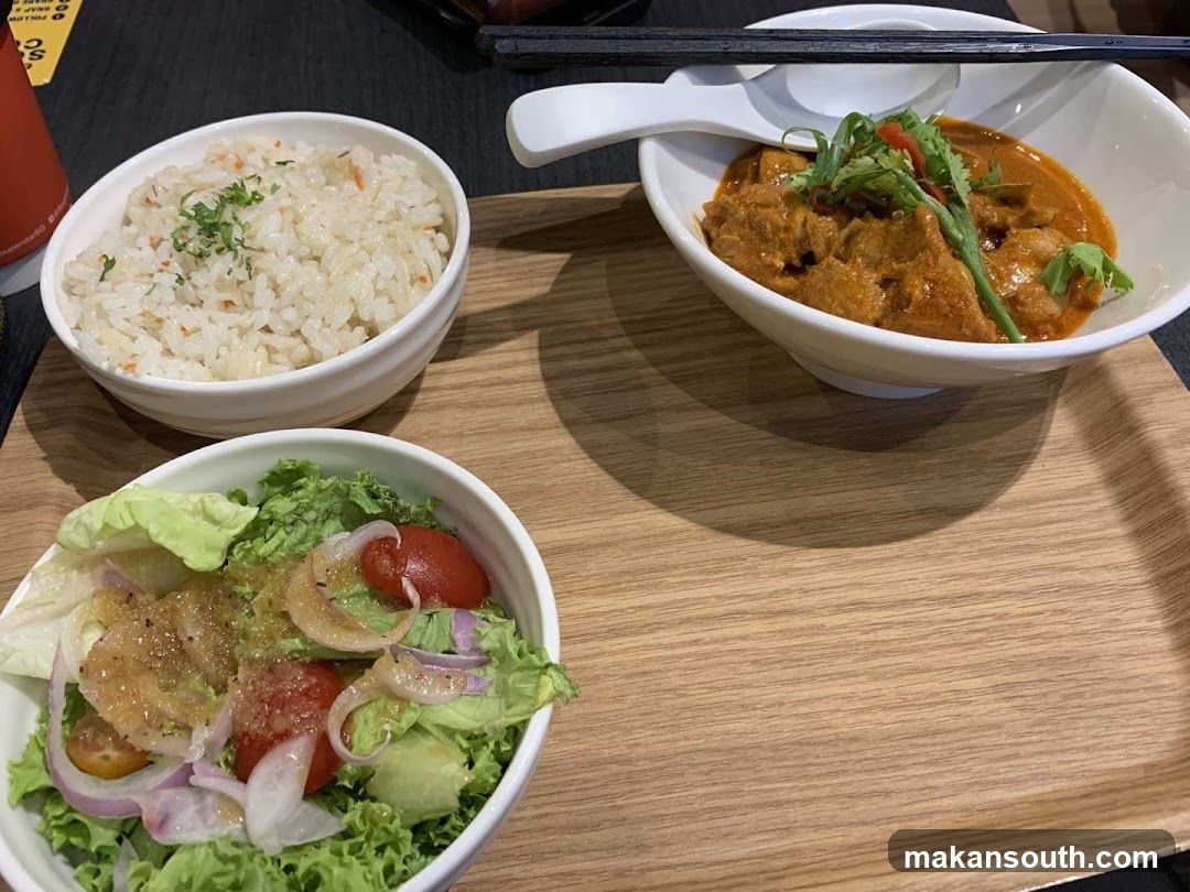 Curry Meal with Rice and Salad