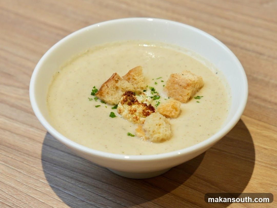 Creamy Soup with Croutons