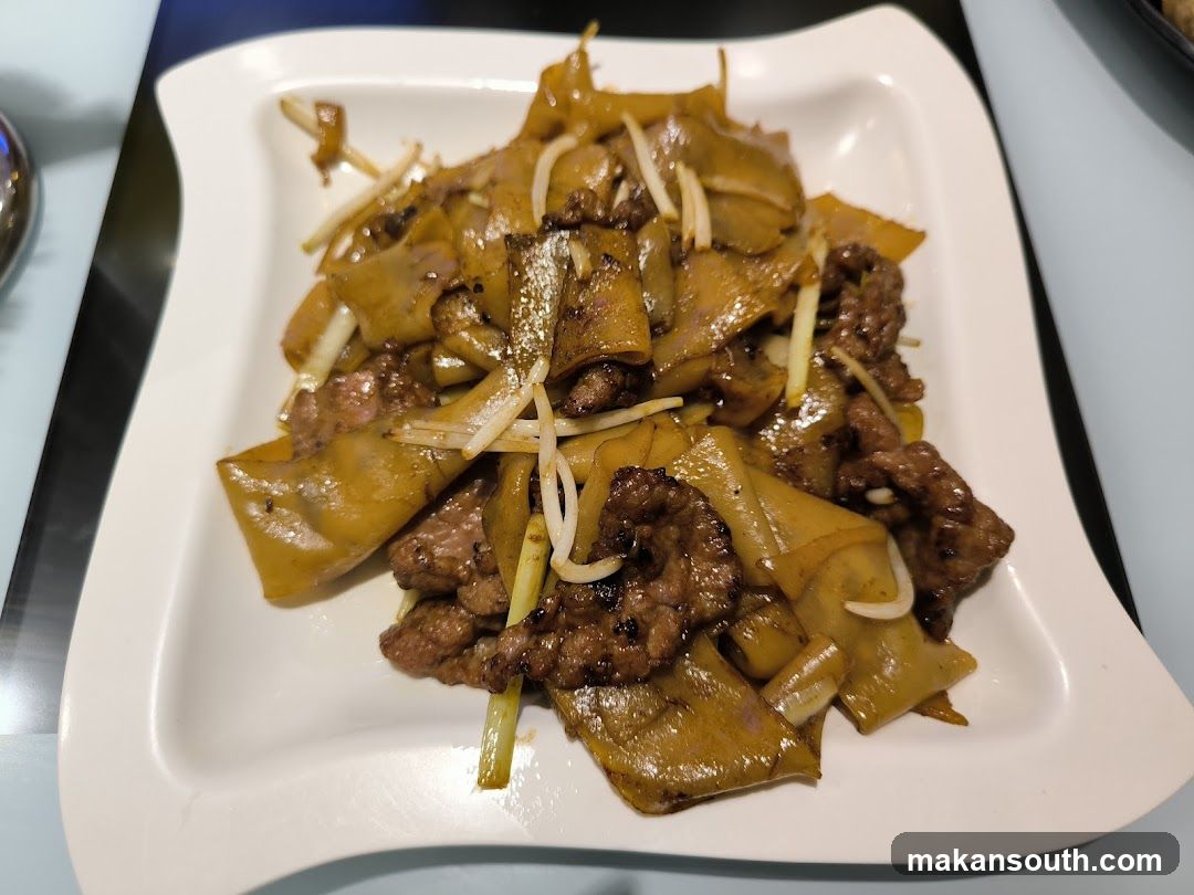 Stir-fried Noodles with Beef