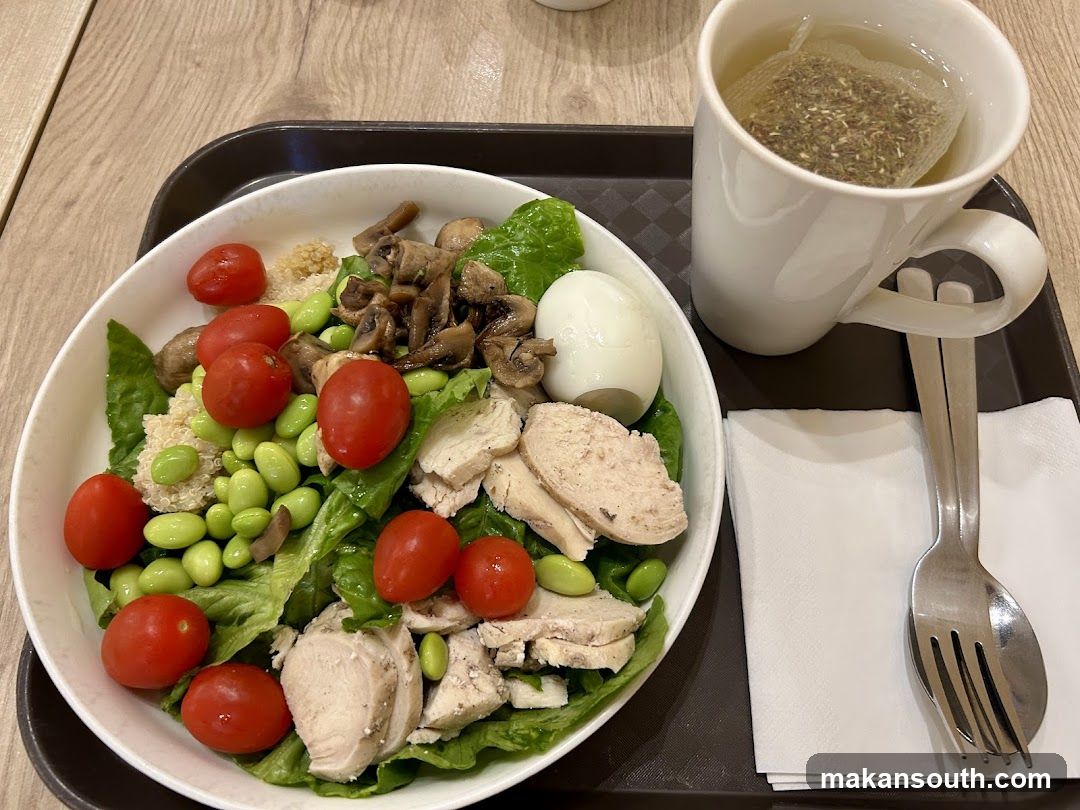 Healthy Salad with Chicken and Edamame