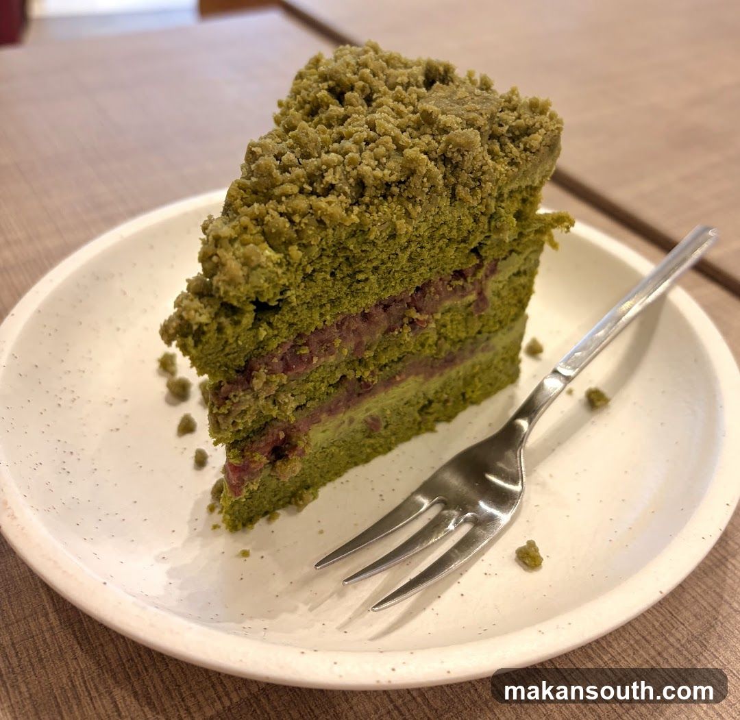 Matchcake with Crumble Topping