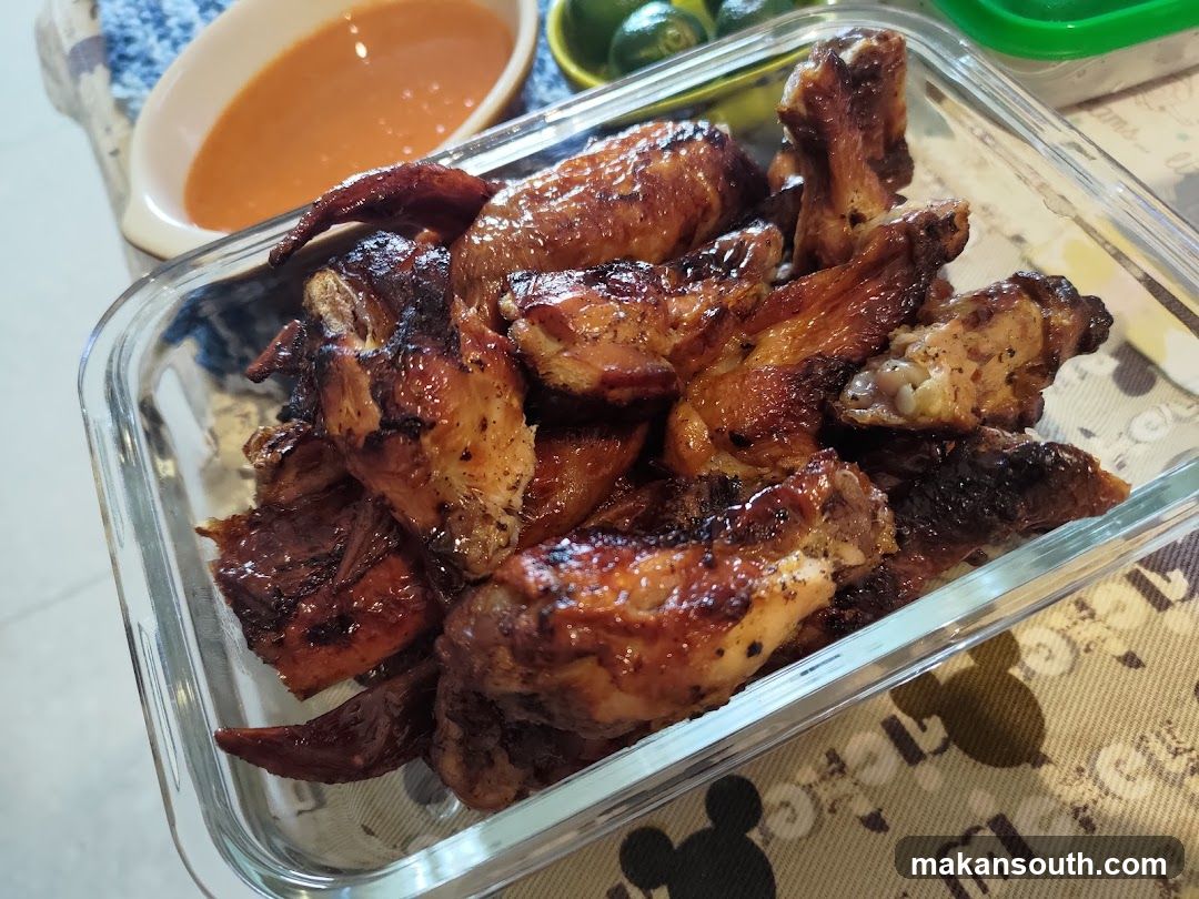 Grilled Chicken Wings with Sauce
