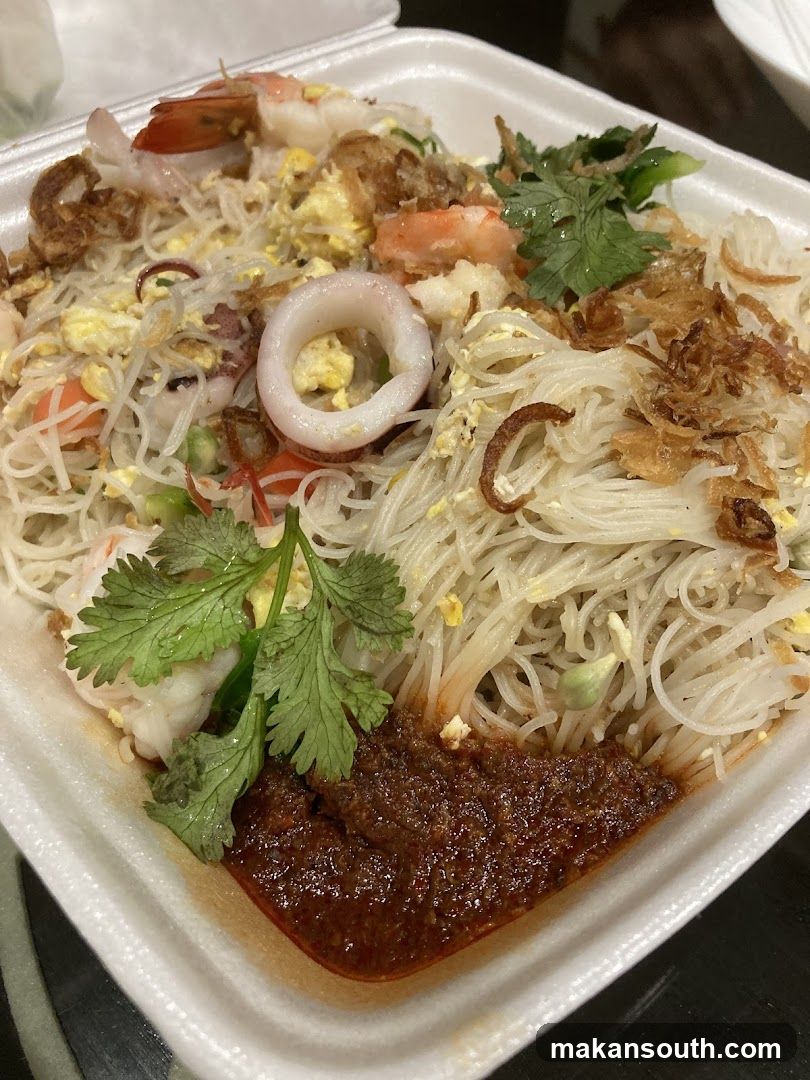 Noodle Dish with Seafood and Sauce
