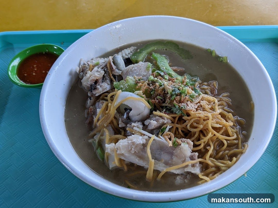Noodle Bowl with Meat and Vegetables