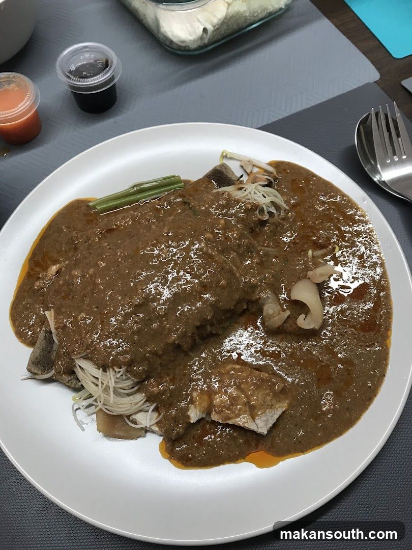Curry Fish Head with Noodles