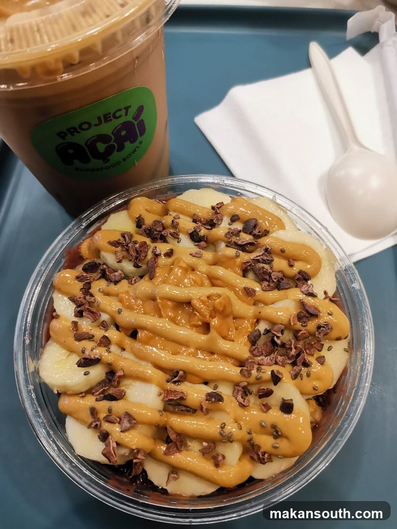 Açaí Bowl with Drizzle