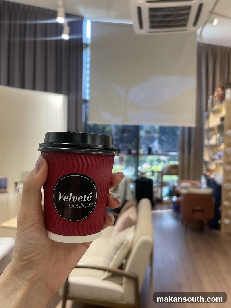 Velveté Boutique Cafe & Nails