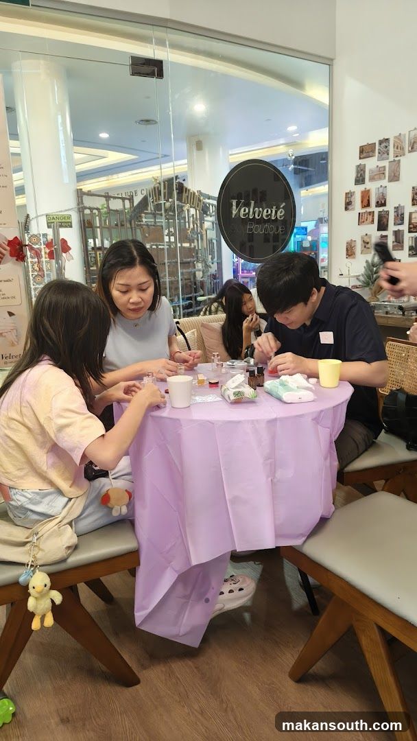 Velveté Boutique Cafe & Nails