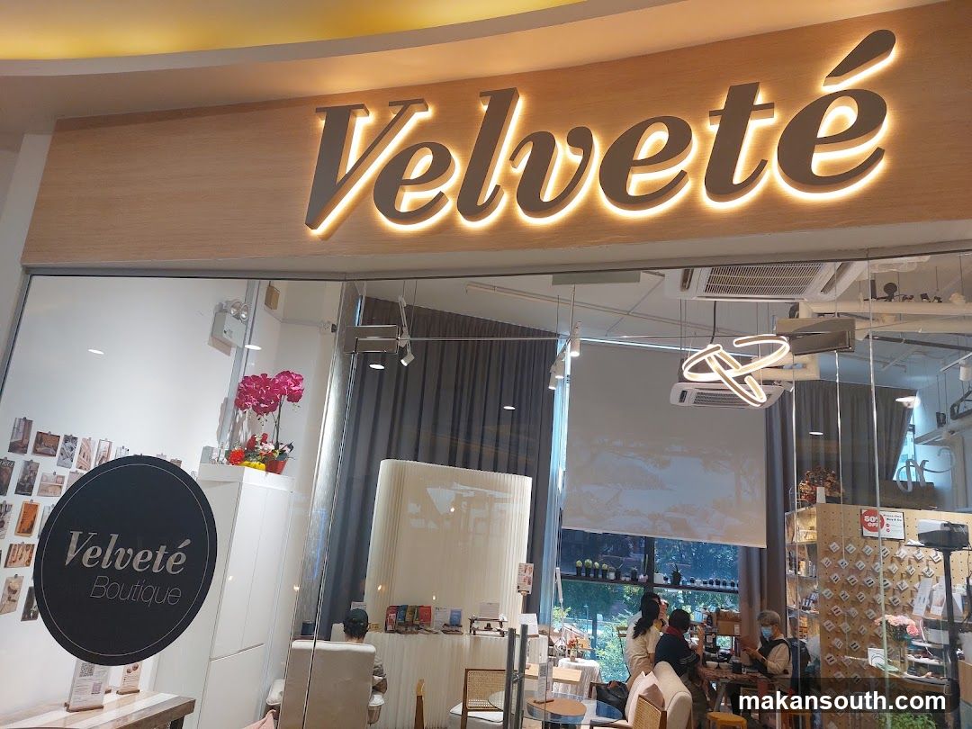 Velveté Boutique Cafe & Nails