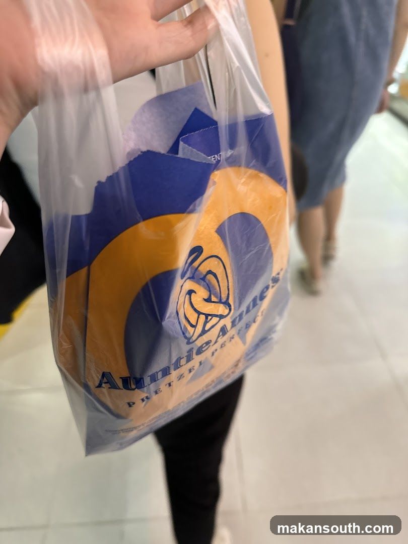 Auntie Anne's Pretzel Bag