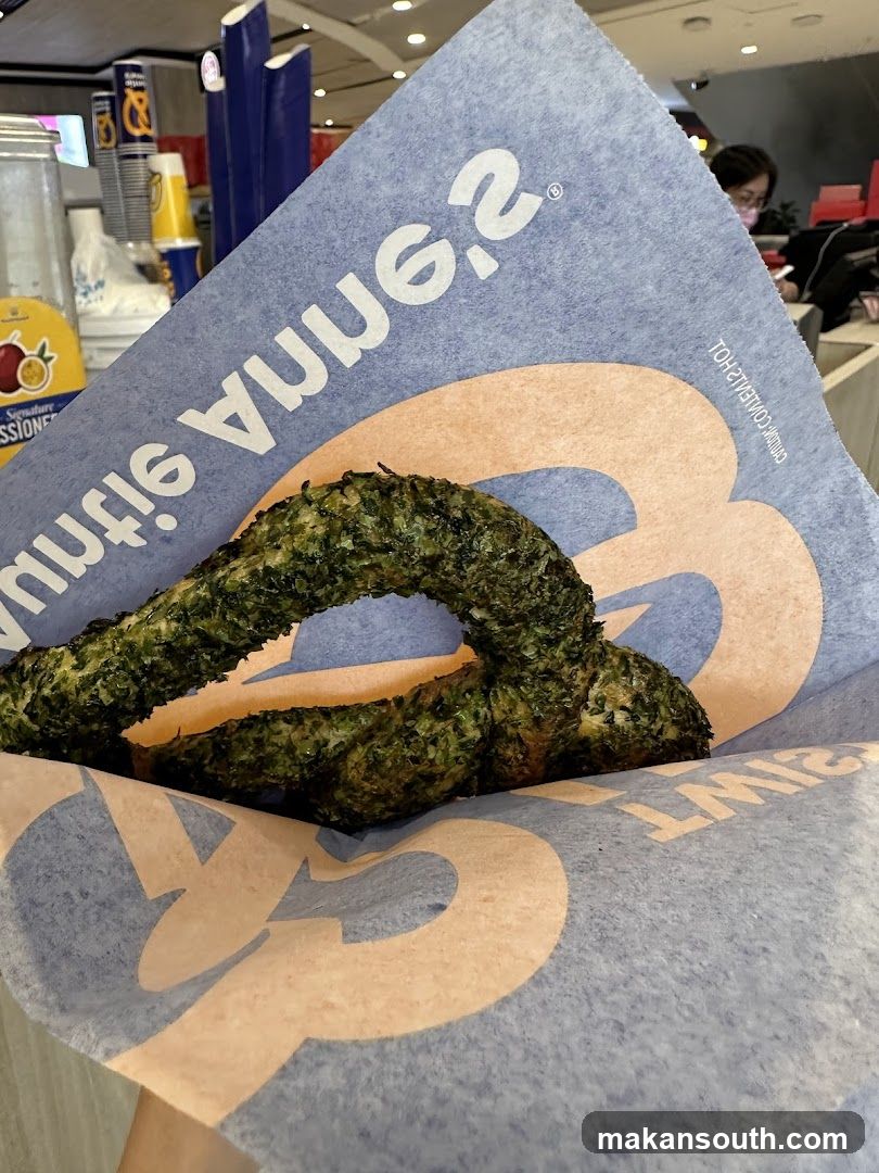 White Annie's Twisted Pretzel