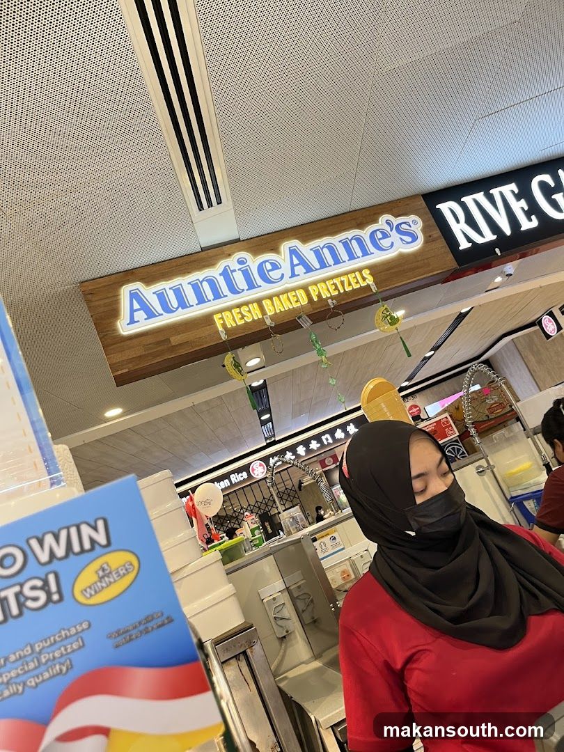 Auntie Anne's Pretzel Shop Interior