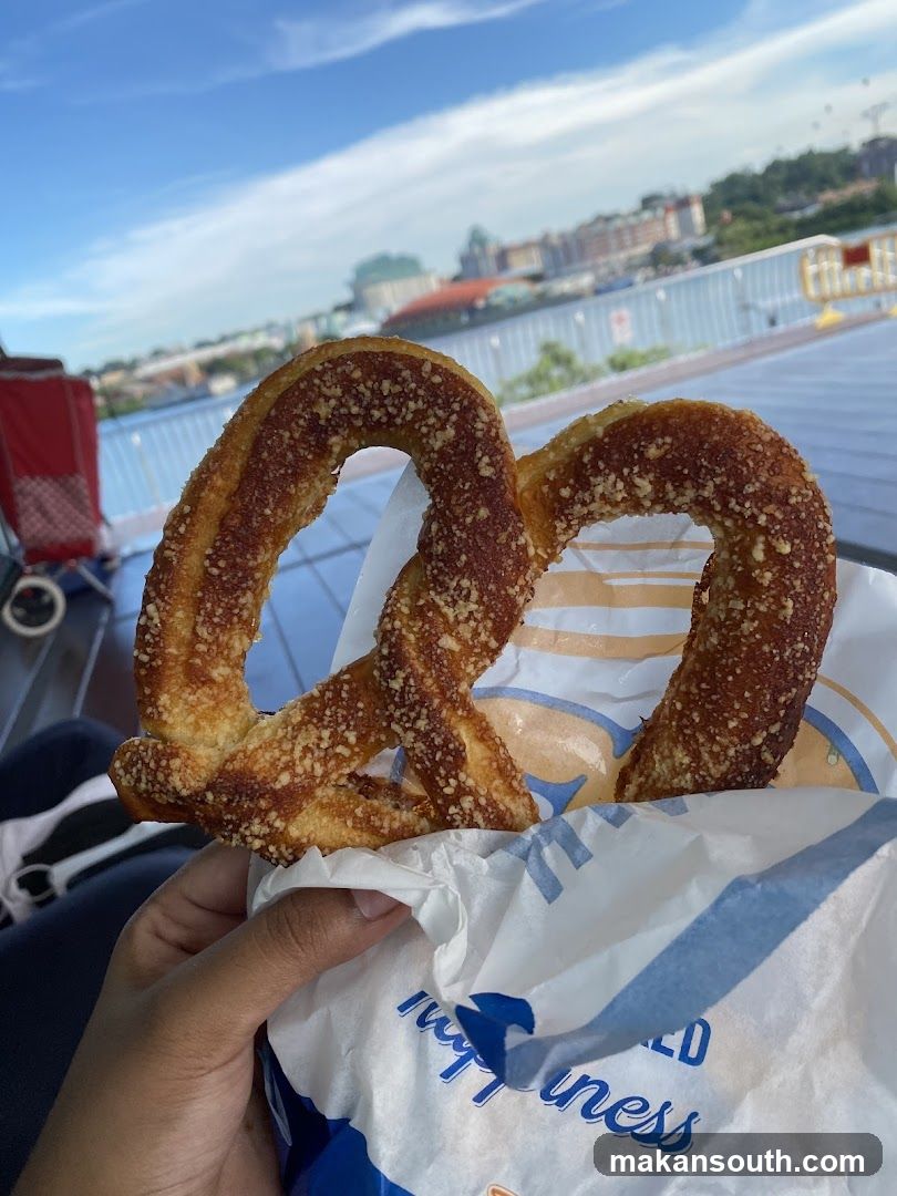Pretzel with City View