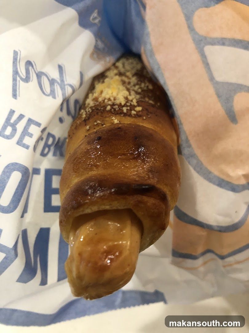 Cinnamon Roll with Glaze
