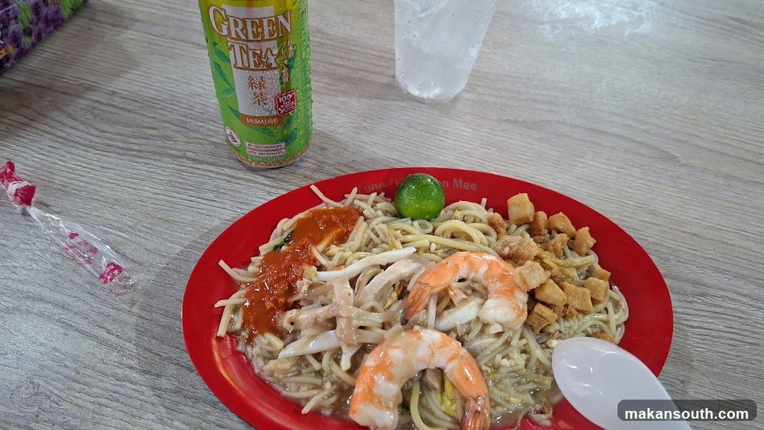 Noodle Dish with Shrimp and Lime
