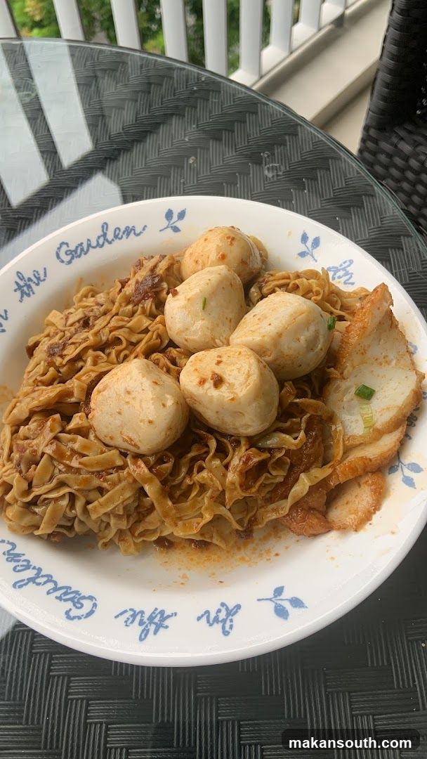 Noodle Dish with Fish Balls
