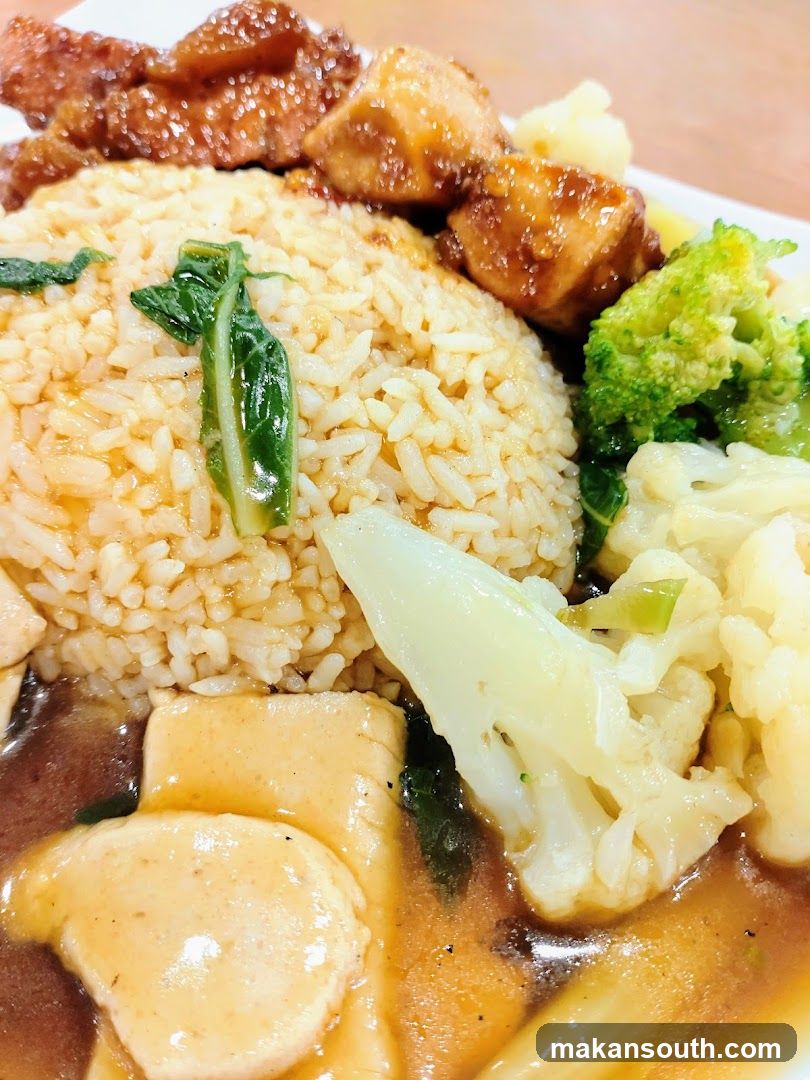 Cantonese-style Rice Bowl with Tofu and Vegetables