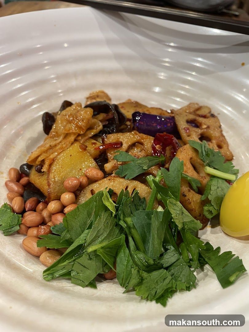 Spicy Stir-fried Lotus Root with Vegetables and Peanuts