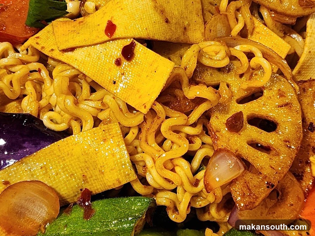 Spicy Stir-Fried Noodles with Lotus Root and Tofu Skin