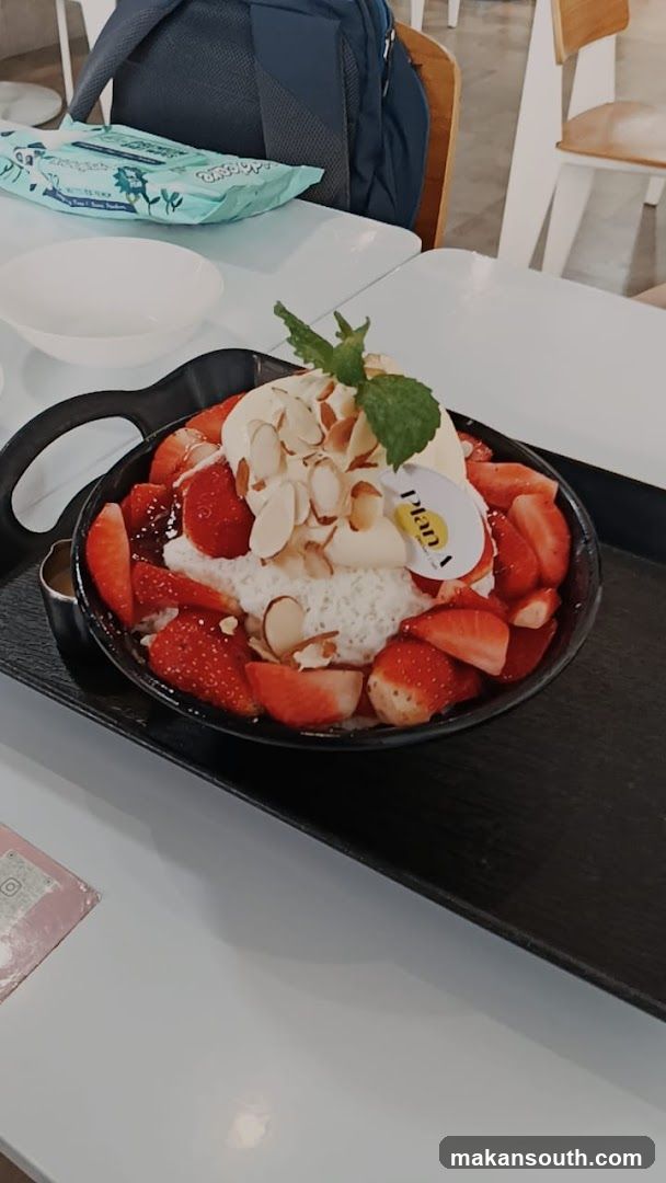 Strawberry Dessert Bowl