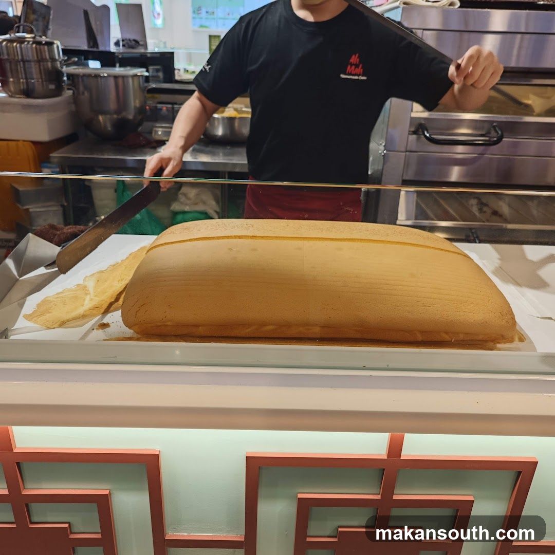Custard Cake Display