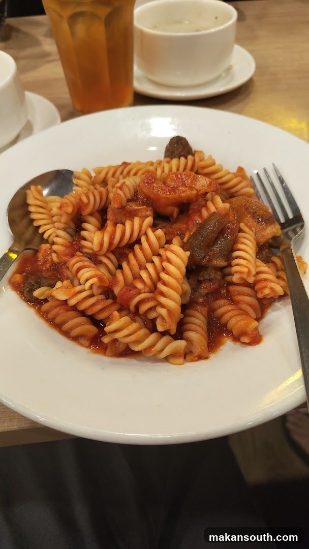 Fusilli Pasta with Sausage and Tomato Sauce