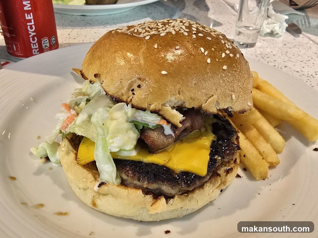 Cheeseburger with Fries