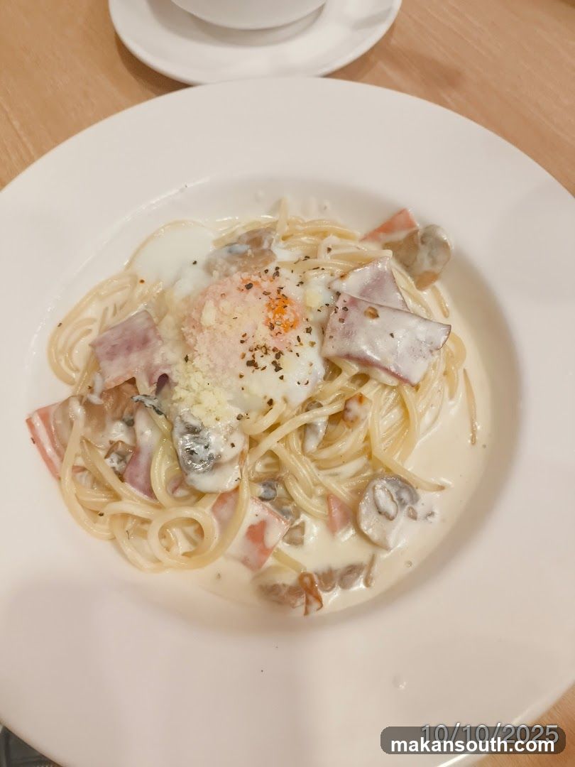 Creamy Pasta with Egg and Ham