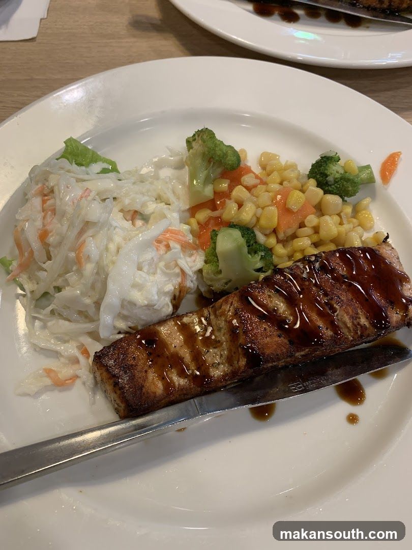 Grilled Salmon with Coleslaw and Mixed Vegetables