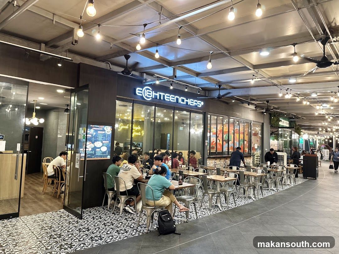 EIGHTEENCHEFS Dining Area