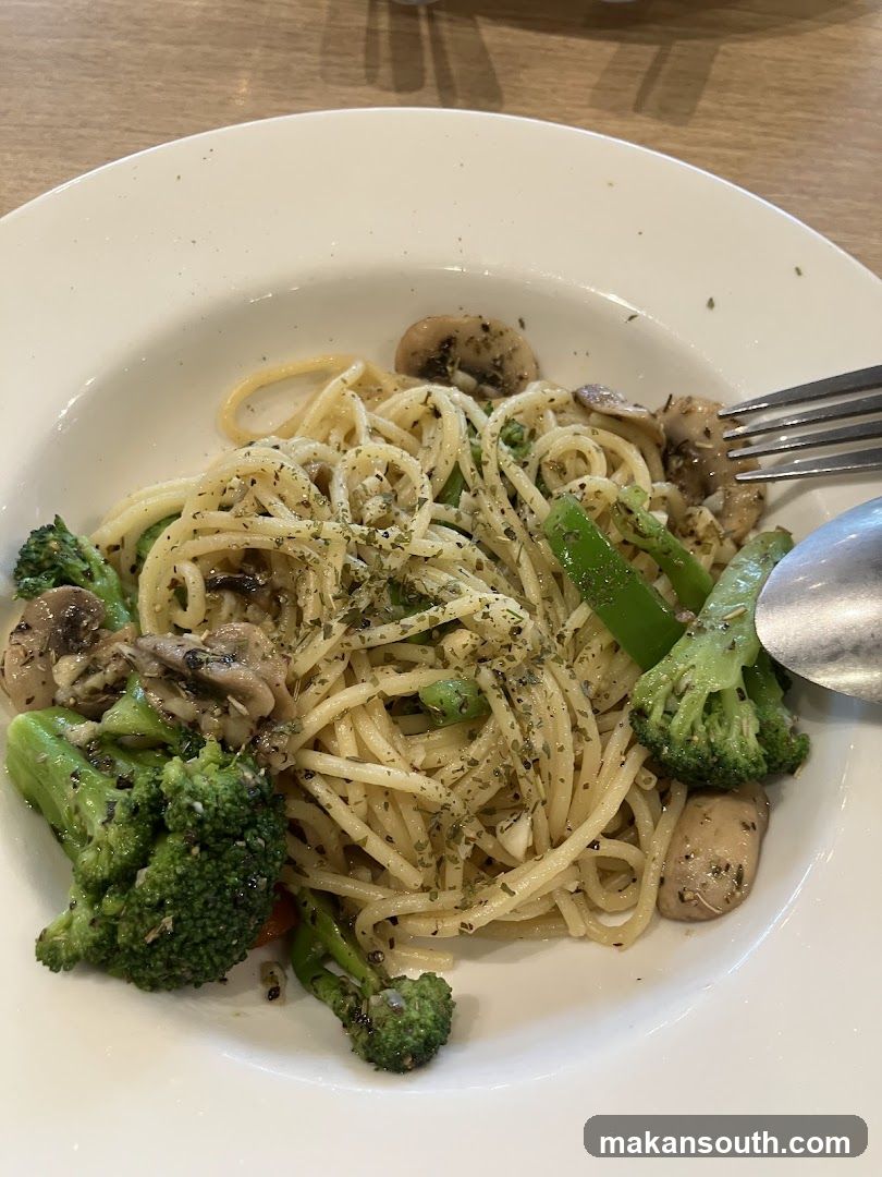 Pasta with Broccoli and Mushrooms