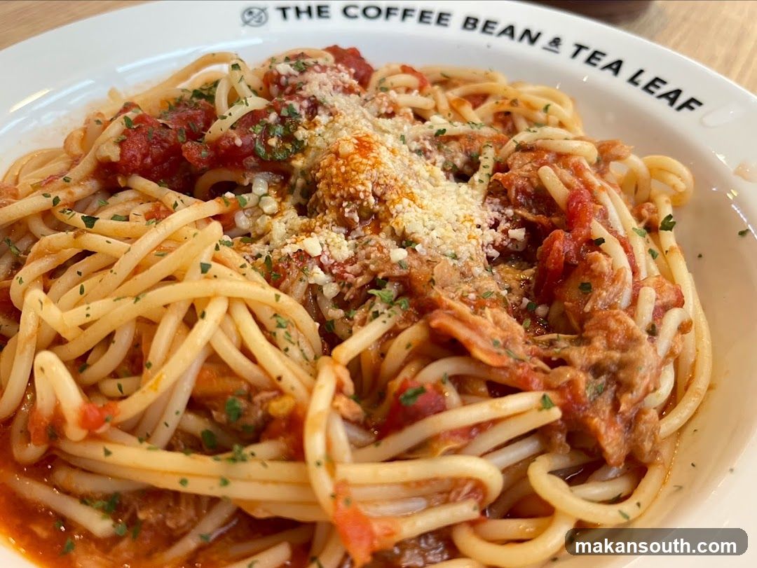 Spaghetti with Tomato Sauce and Cheese