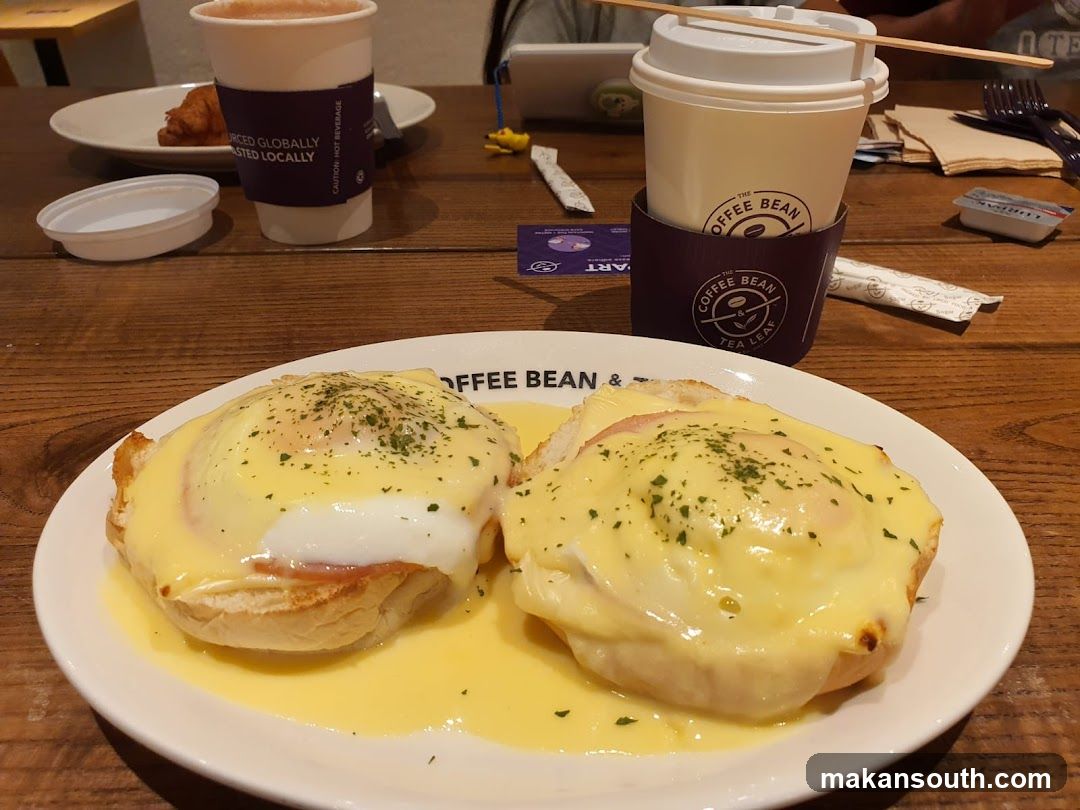 Eggs Benedict at Coffee Bean & Tea Leaf